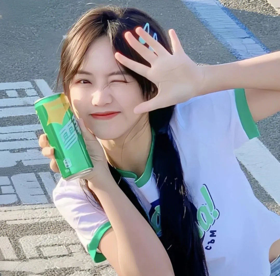 靠山吃山,重回80后我苟在山村